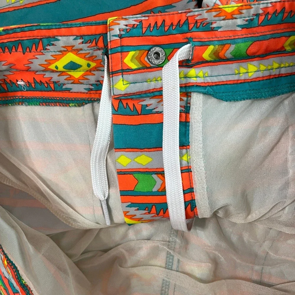 Chubbies Neon Aztec Hybrid Board Swim Shorts Mens Medium Multicolor Drawstring‎